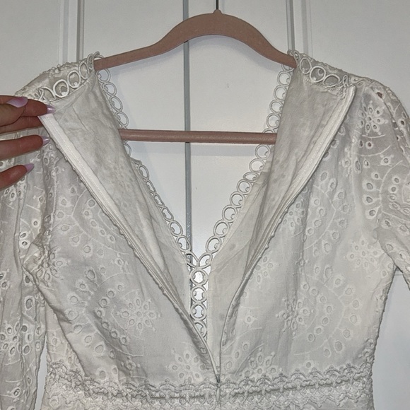 White embroidered mini dress - Picture 4 of 4